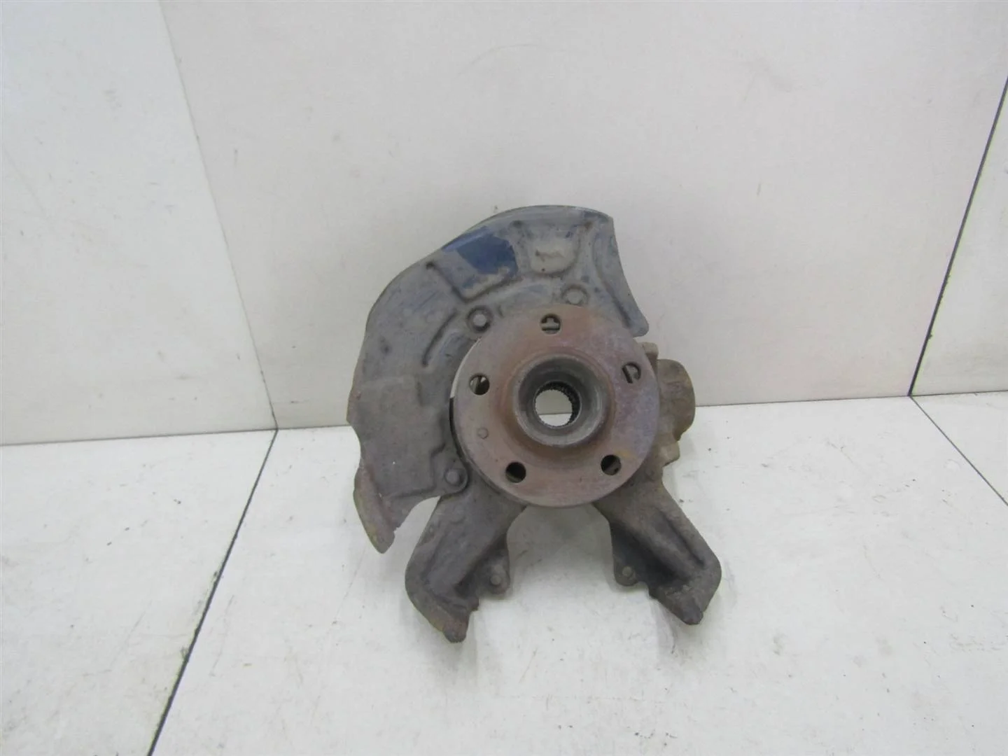 Кулак поворотный передний правый Skoda Octavia 1997-2000  [1J0407256AG]  1.9 AGR в Вологде
