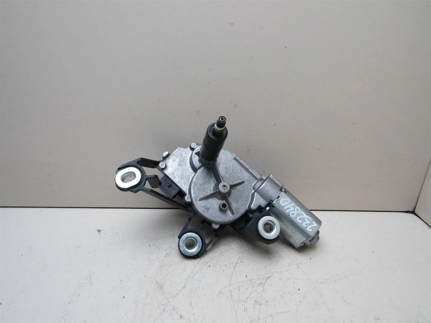 Моторчик стеклоочистителя задний VW Polo 2001-2009  [6Q6955711A]  в Вологде