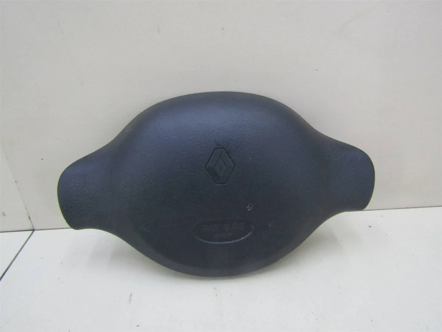 Подушка безопасности в рулевое колесо Renault Logan 2005-2014  [8200924361]  1.6 K7M710 в Вологде