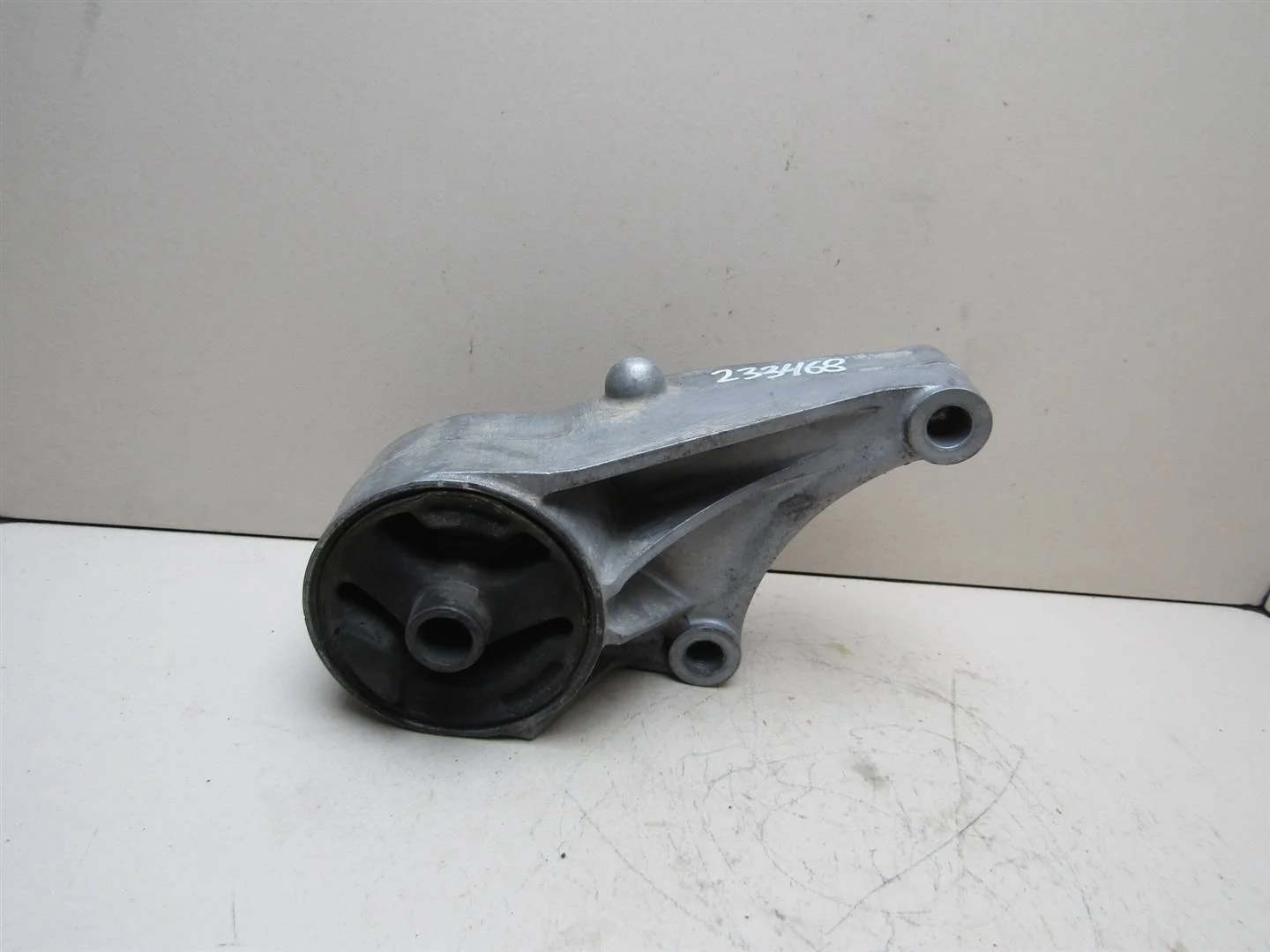 Опора двигателя передняя Opel Astra H \ Family 2004-2015  [24459803]  в Вологде