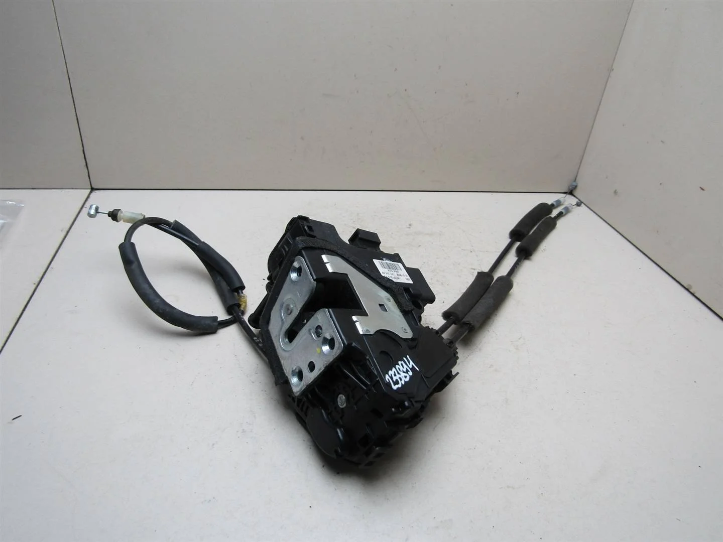 Замок двери передней левой Kia Soul 2009-2014  [813102K000]  в Вологде