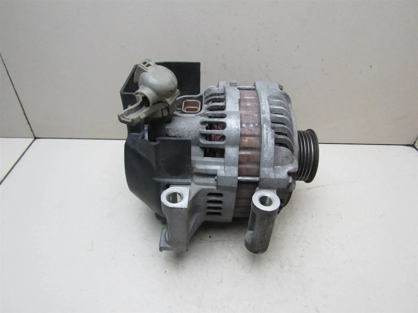 Генератор Mazda Mazda 6 (GG) 2002-2007  [L81318300]  1.8 L8 в Вологде