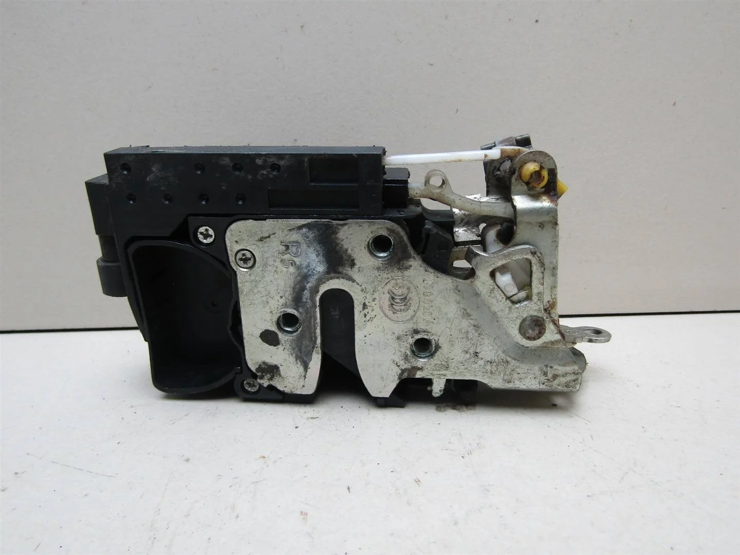 Замок двери передней правой Chevrolet Lacetti 2004-2013  [96272642]  1.4 F14D3 в Вологде
