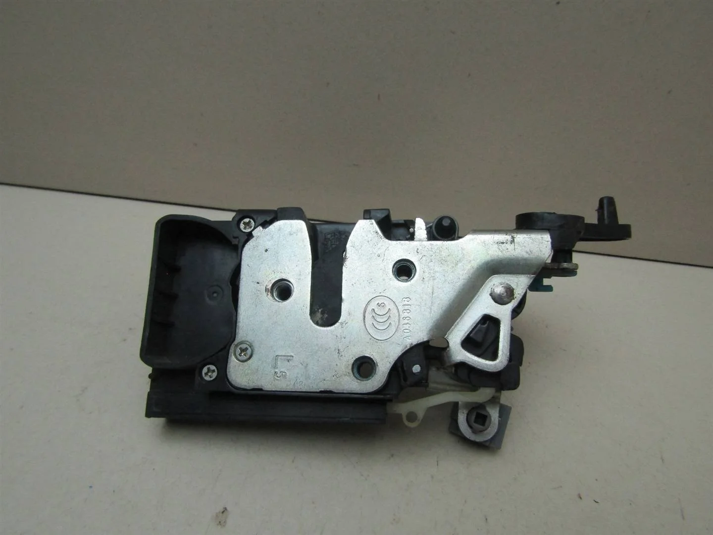 Замок двери задней левой Chevrolet Lacetti 2004-2013  [96260995]  1.4 F14D3 в Вологде