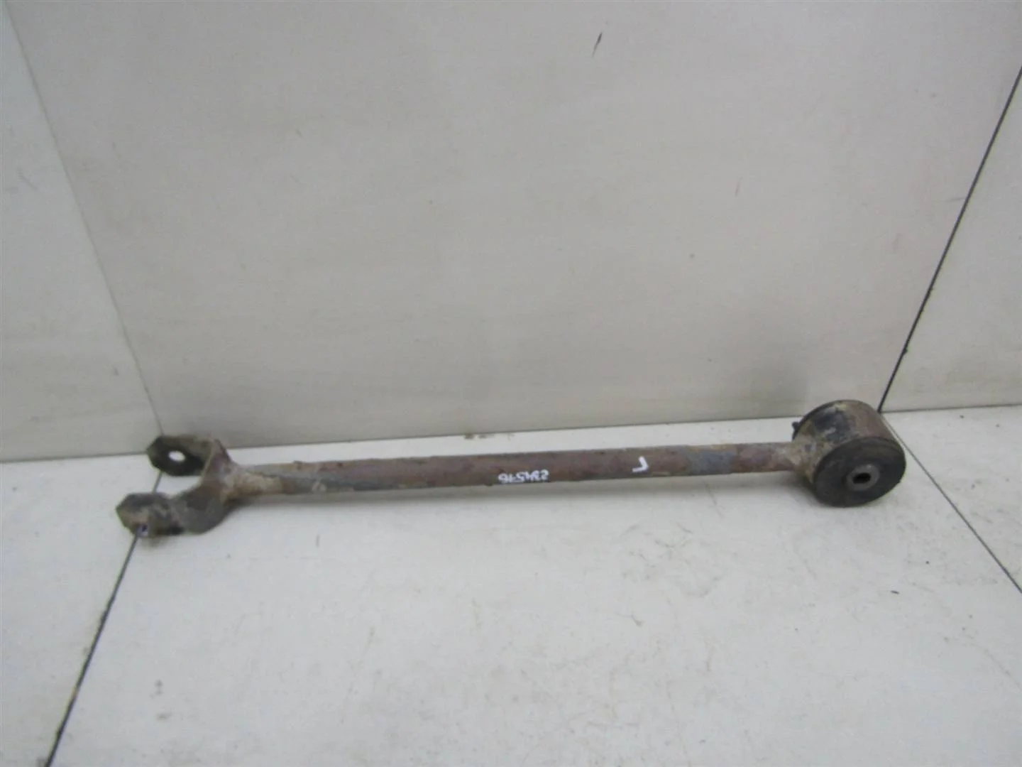 Тяга задняя продольная Hyundai Tucson 2004-2010  [551102E101]  2.0 16V G4GC в Вологде