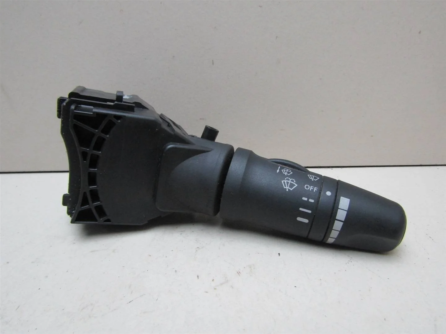 Переключатель стеклоочистителей Nissan Primera P12E 2002-2007  [25260AV715]  1.8 16v QG18DE в Вологде