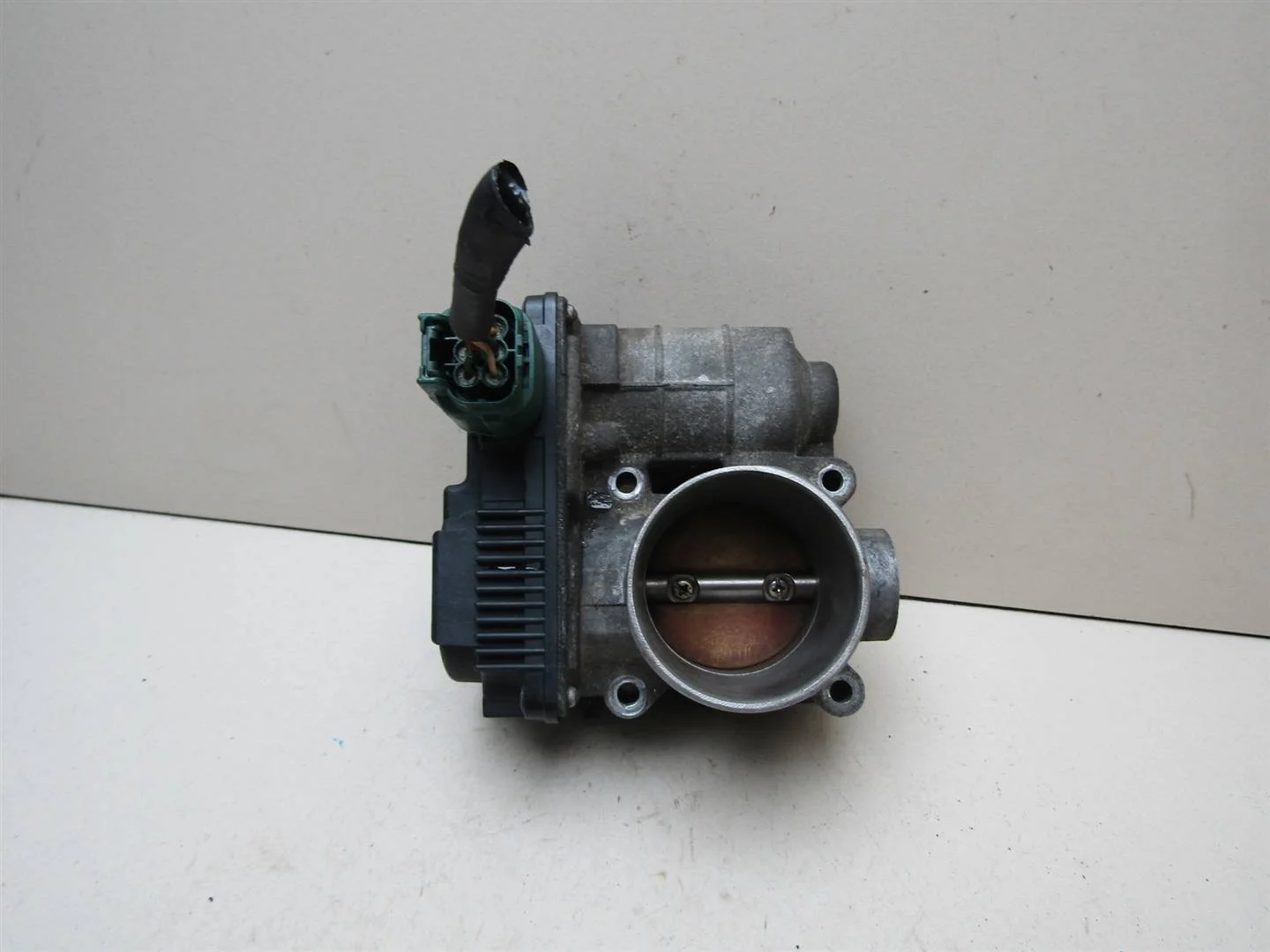 Заслонка дроссельная Nissan Primera P12E 2002-2007  [16119AU00A]  1.8 16v QG18DE в Вологде