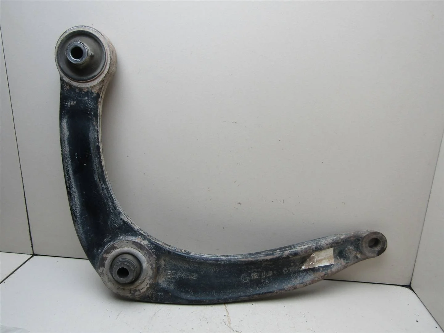 Рычаг передний левый Citroen C4 2005-2011  [3520S2]  1.6 5FW в Вологде