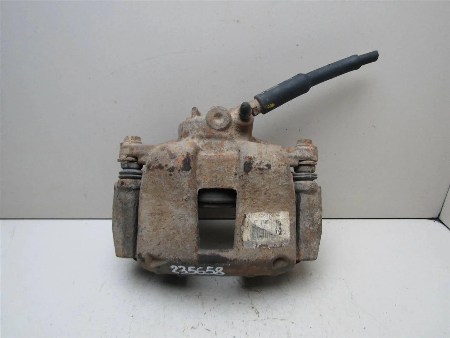 Суппорт передний левый Citroen C4 2005-2011  [4400N2]  1.6 5FW в Вологде