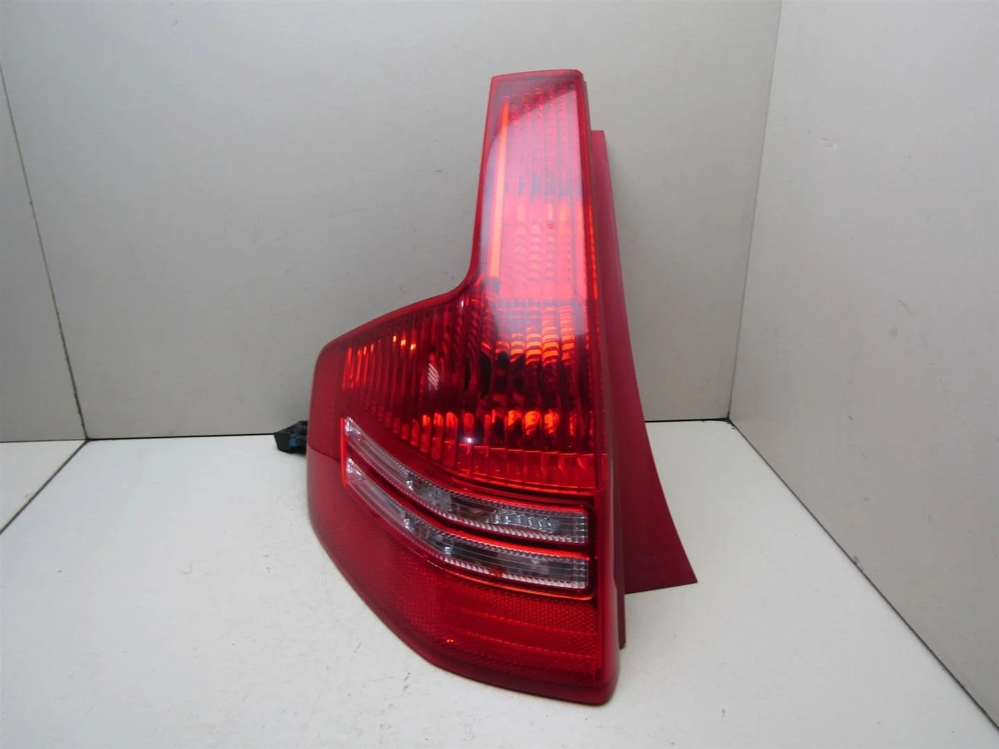 Фонарь задний левый Citroen C4 2005-2011  [6350T8]  1.6 5FW в Вологде