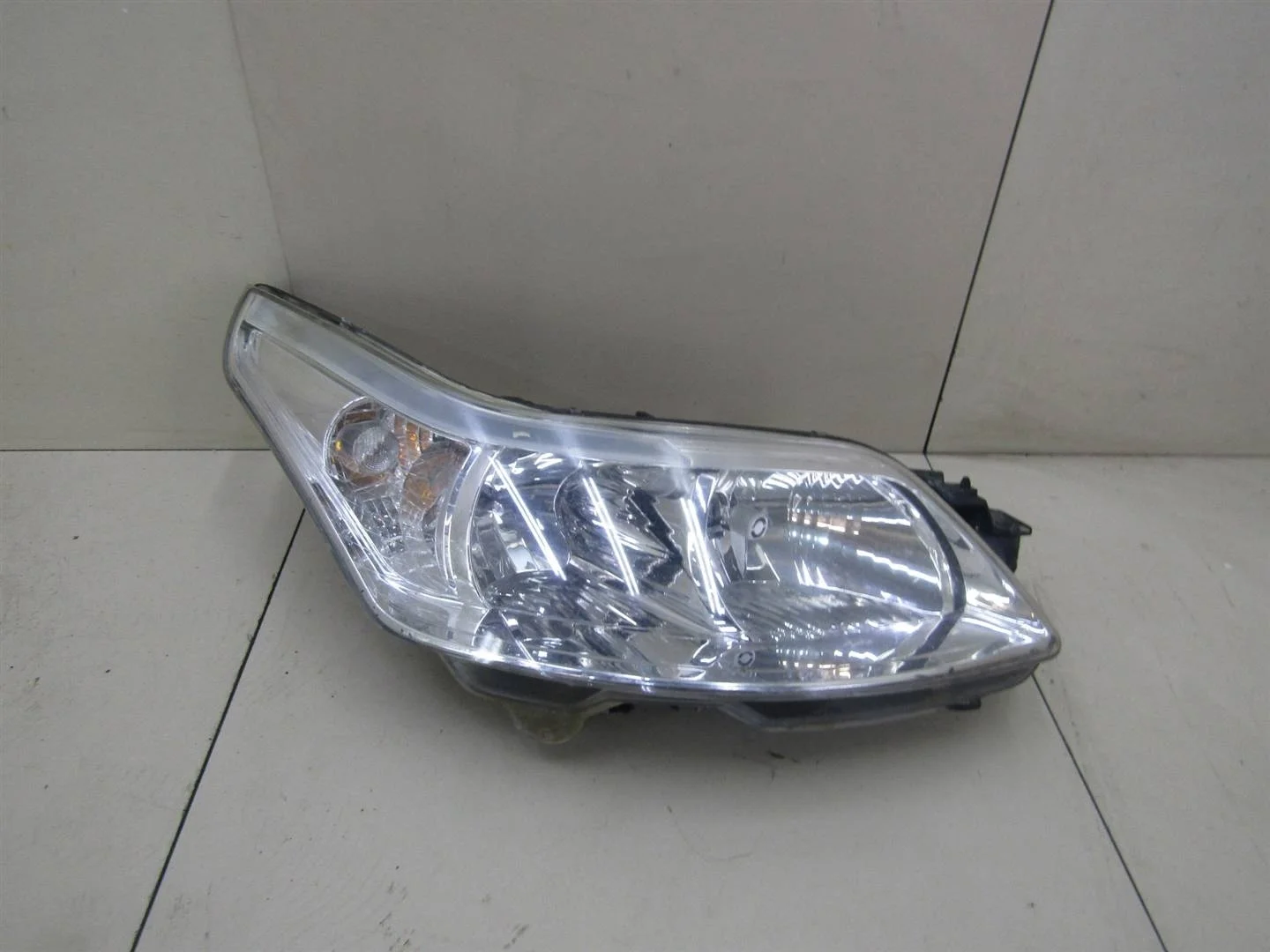 Фара правая Citroen C4 2005-2011  [6206L4]  1.6 5FW в Вологде