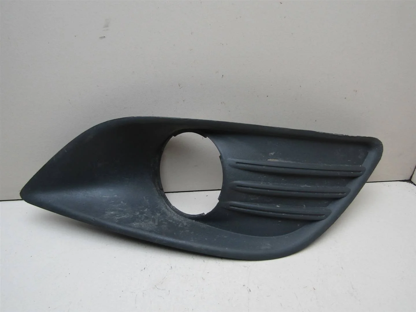 Решетка в бампер правая Ford Focus II 2008-2011  [8M5119952AE]  1.8 16V QQDB в Вологде