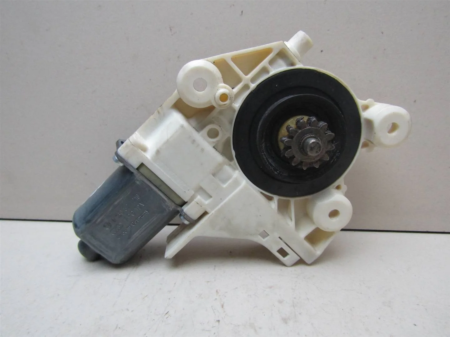 Моторчик стеклоподъемника Ford Focus II 2008-2011  [1776001]  1.8 16V QQDB в Вологде