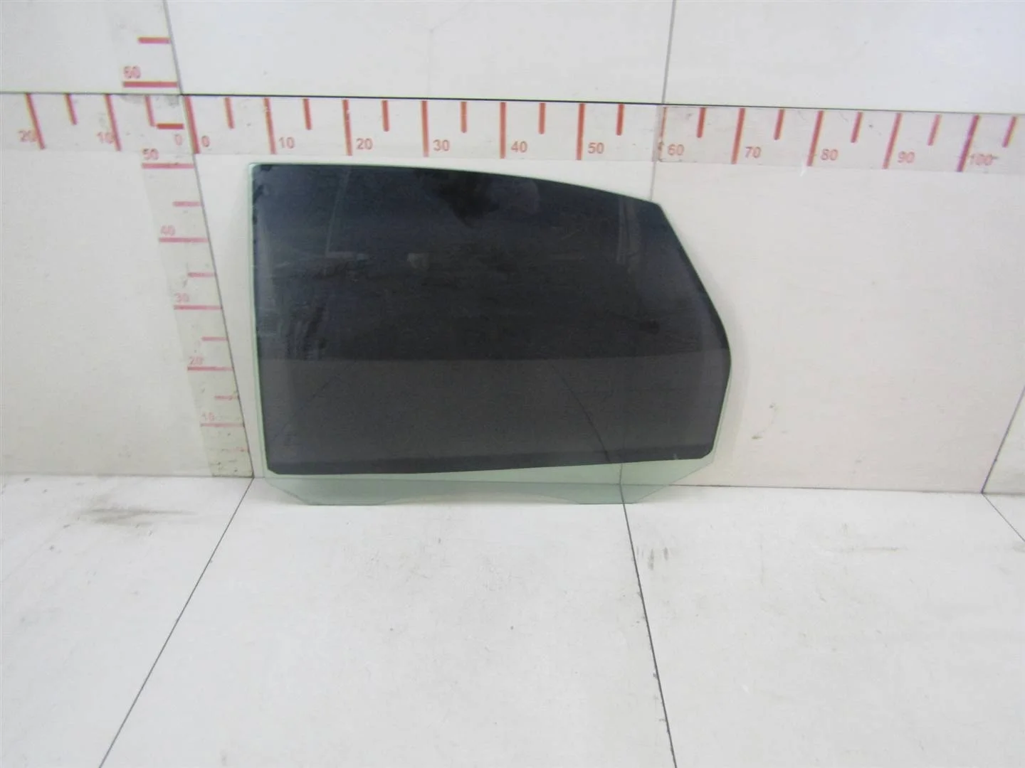 Стекло двери задней левой Ford Focus II 2008-2011  [1317985]  1.8 16V QQDB в Вологде