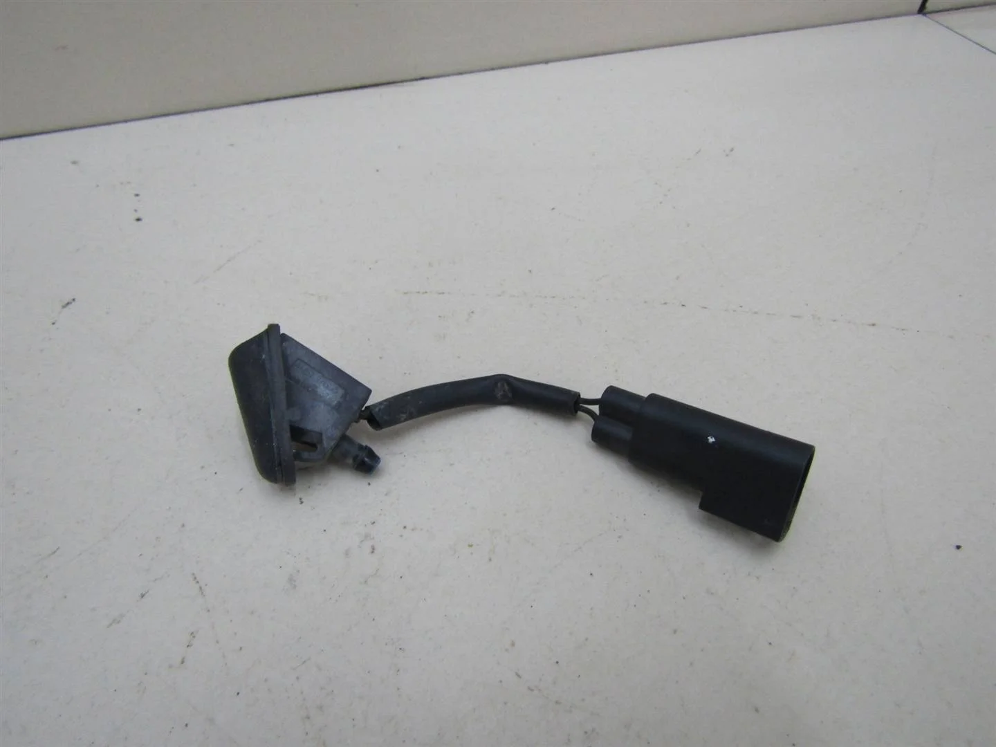 Форсунка омывателя лобового стекла Ford Focus II 2008-2011  [1708177]  1.8 16V QQDB в Вологде