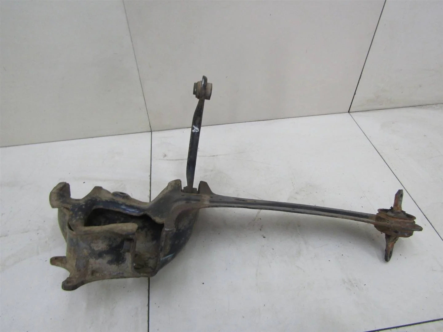 Рычаг задний продольный правый Ford Focus II 2008-2011  [1355130]  1.8 16V QQDB в Вологде