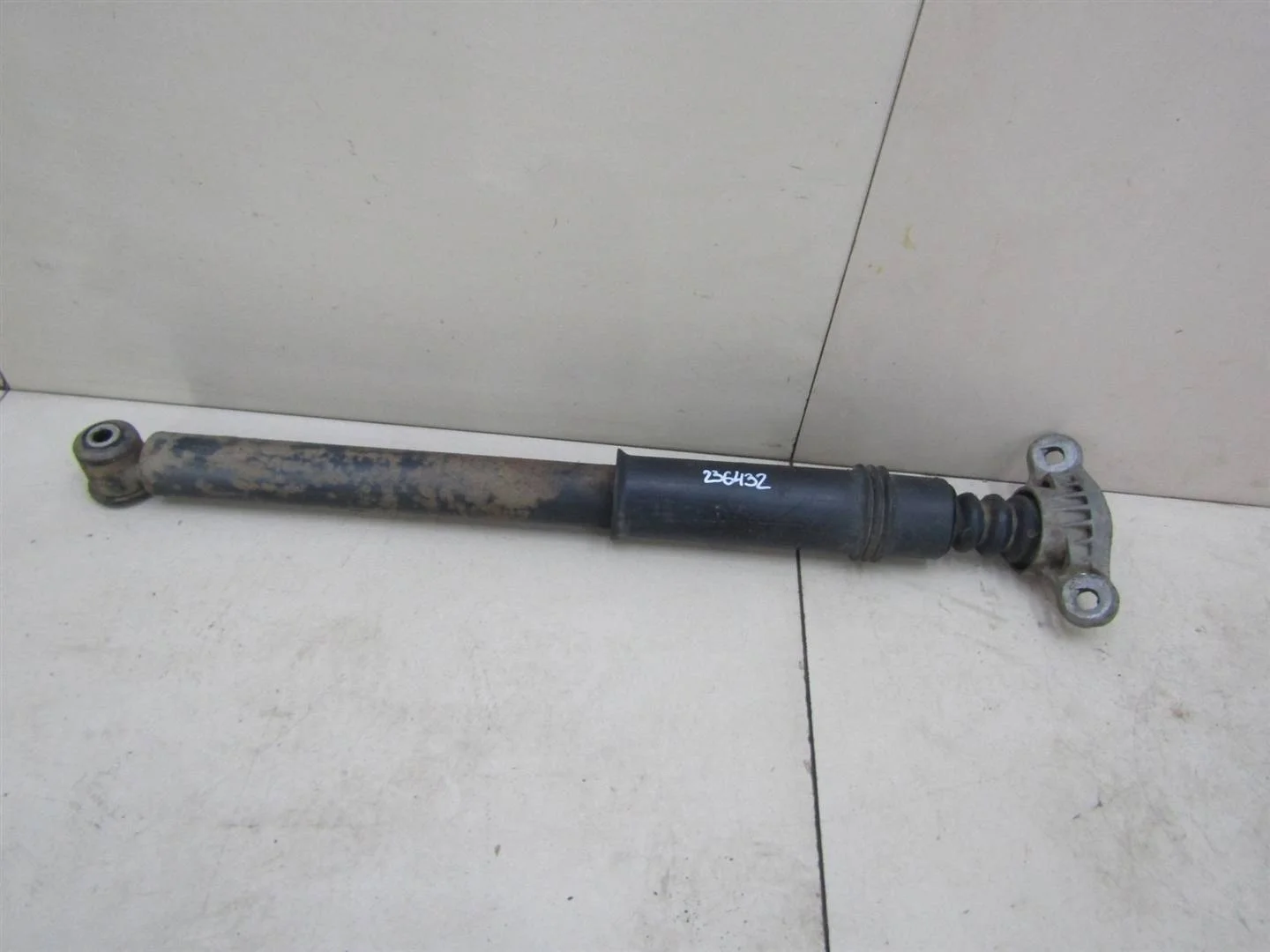 Амортизатор задний Peugeot 408 2012-нв  [9803764680]  1.6 16V NFU  в Вологде