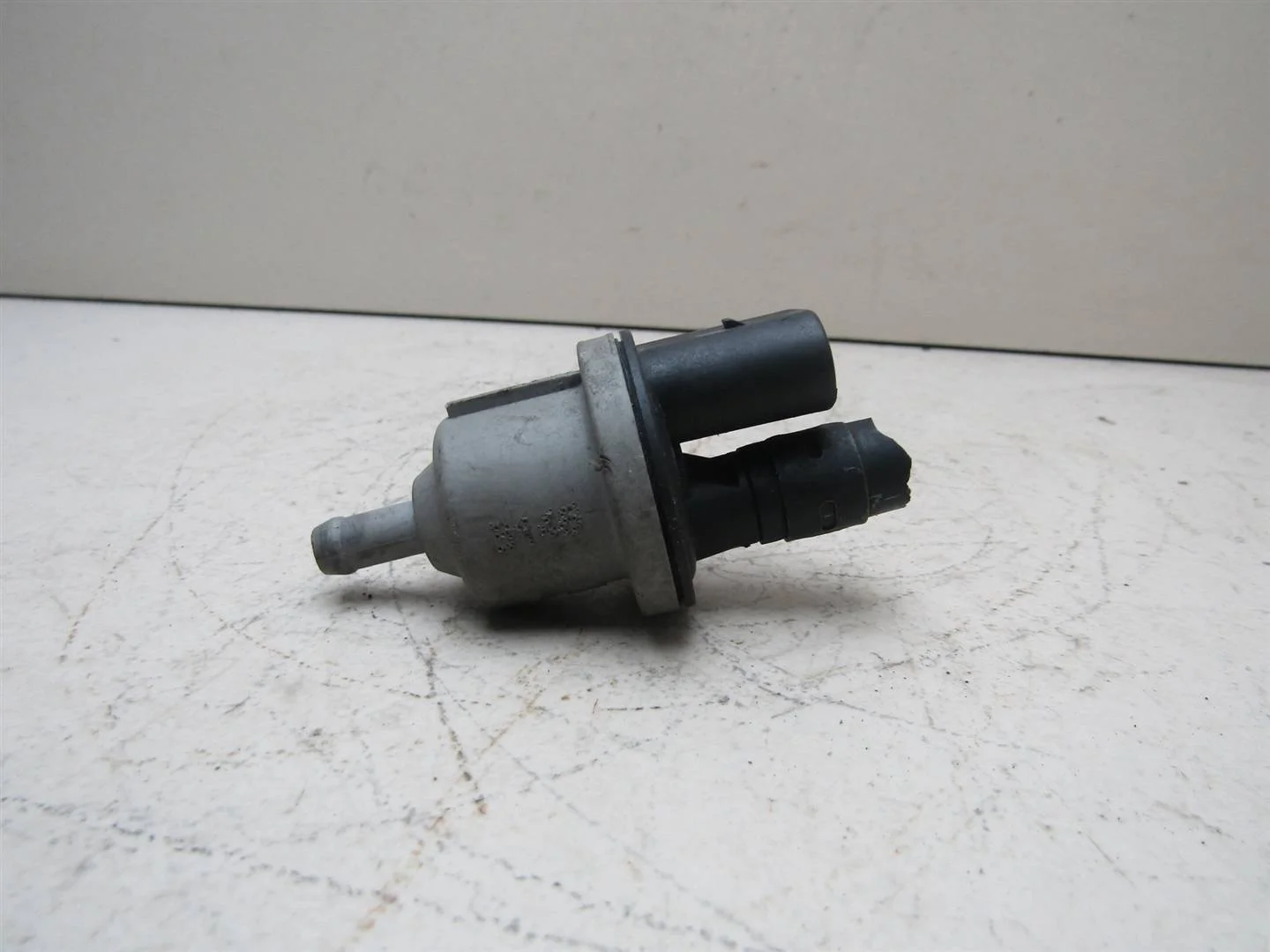 Клапан вентиляции топливного бака Skoda Octavia (A5 1Z-) 2004-2013  [058133517B]  1.6 BSE в Вологде