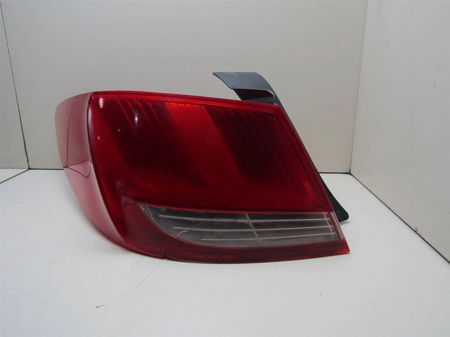 Фонарь задний наружный левый Peugeot 408 2012-нв  [9678059380]  1.6 16V NFU  в Вологде