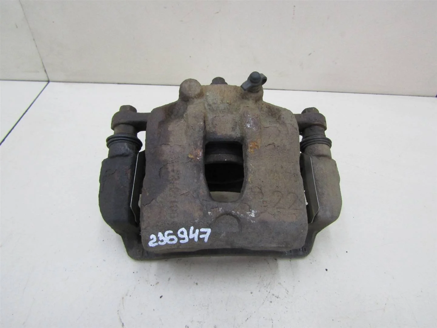 Суппорт передний левый Kia RIO 2011-2017  [581104L000]  1.6 16v G4FC в Вологде