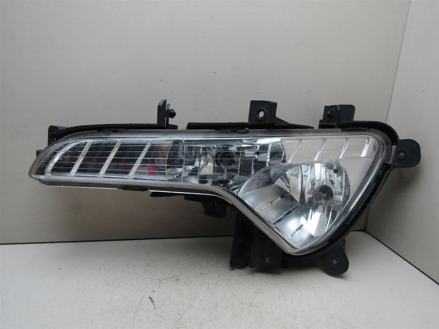 Фара противотуманная левая Kia Sportage 2010-2015  [922013W200]  в Вологде