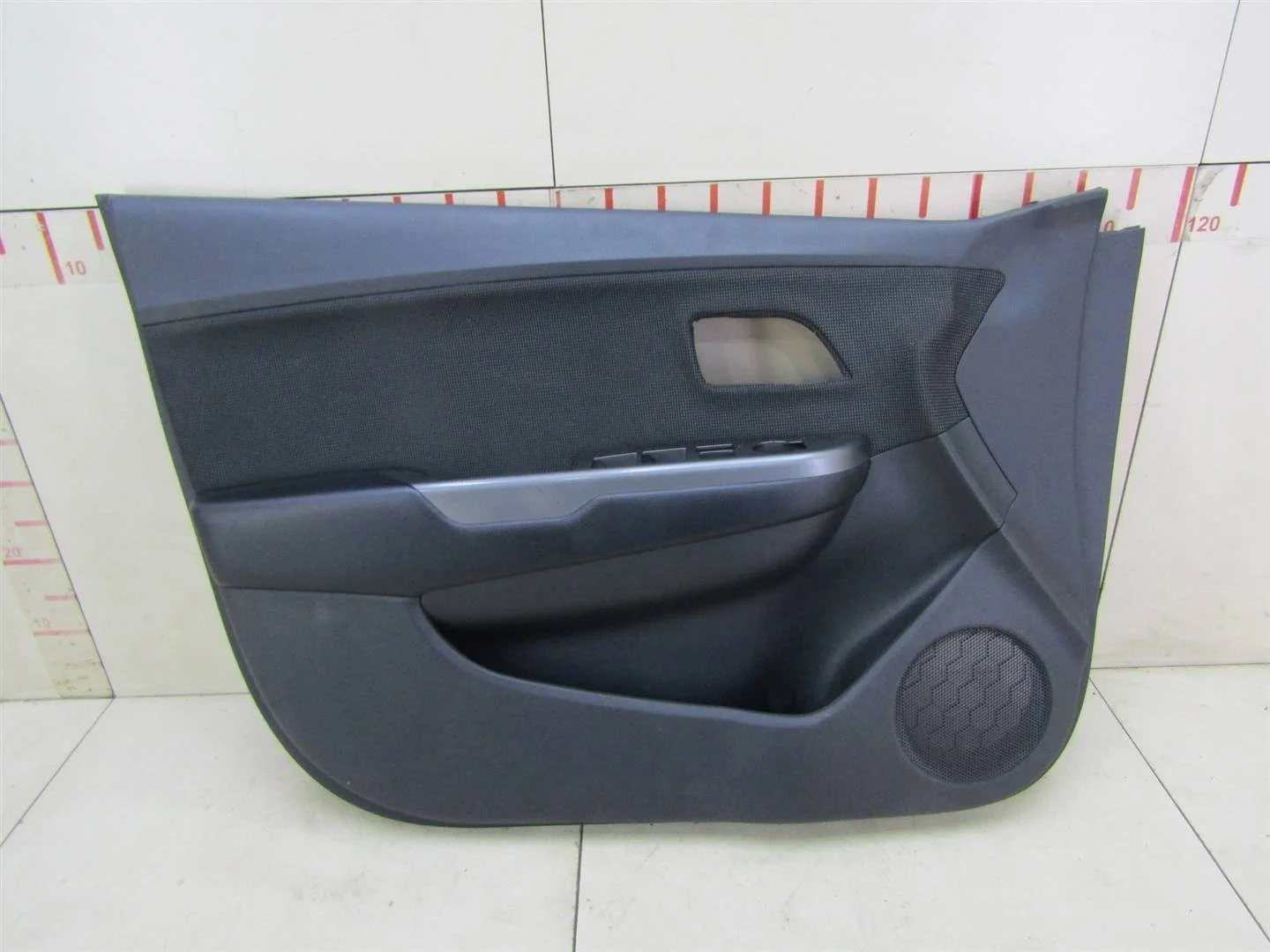 Обшивка двери передней левой Kia RIO 2011-2017  [823014Y370WK]  1.6 16v G4FC в Вологде