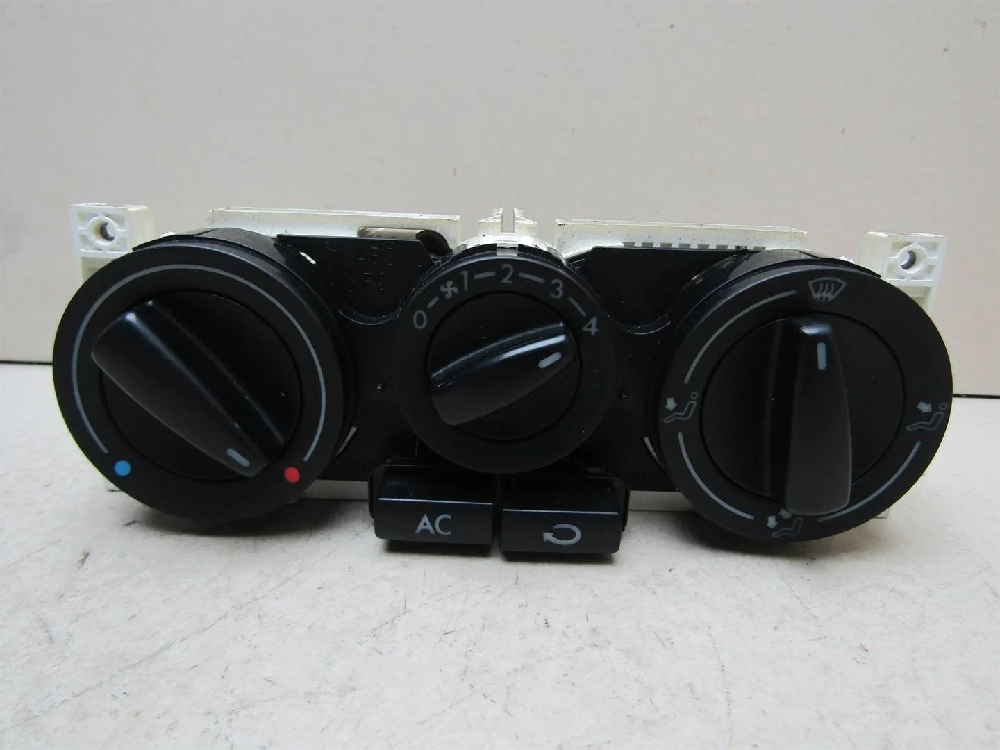 Блок управления печкой VW Passat (B5+) 2000-2005  [1J0820045F]  1.8T 20V AWM  в Вологде