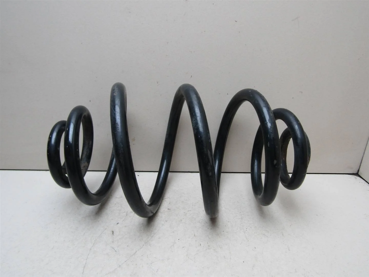 Пружина задняя VW Passat (B5+) 2000-2005  [3B0511115S]  1.8T 20V AWM  в Вологде