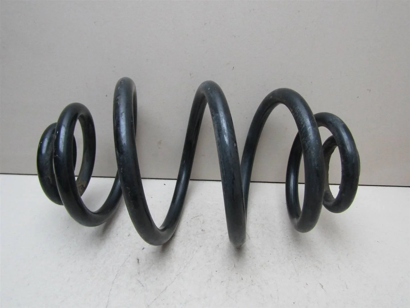 Пружина задняя VW Passat (B5+) 2000-2005  [3B0511115S]  1.8T 20V AWM  в Вологде