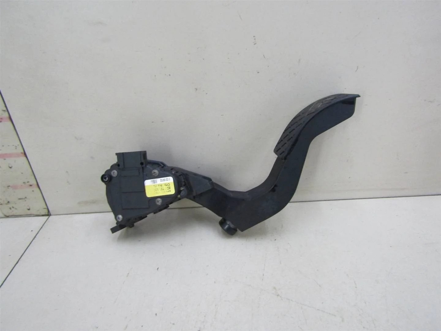 Педаль газа VW Passat (B5+) 2000-2005  [8D1723523E]  1.8T 20V AWM  в Вологде