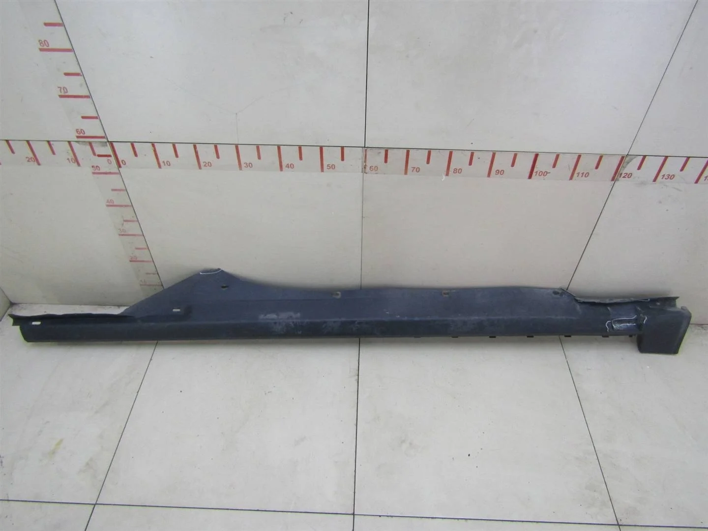 Накладка на порог (наружная) VW Passat (B5+) 2000-2005  [3B0853855DB41]  1.8T 20V AWM  в Вологде