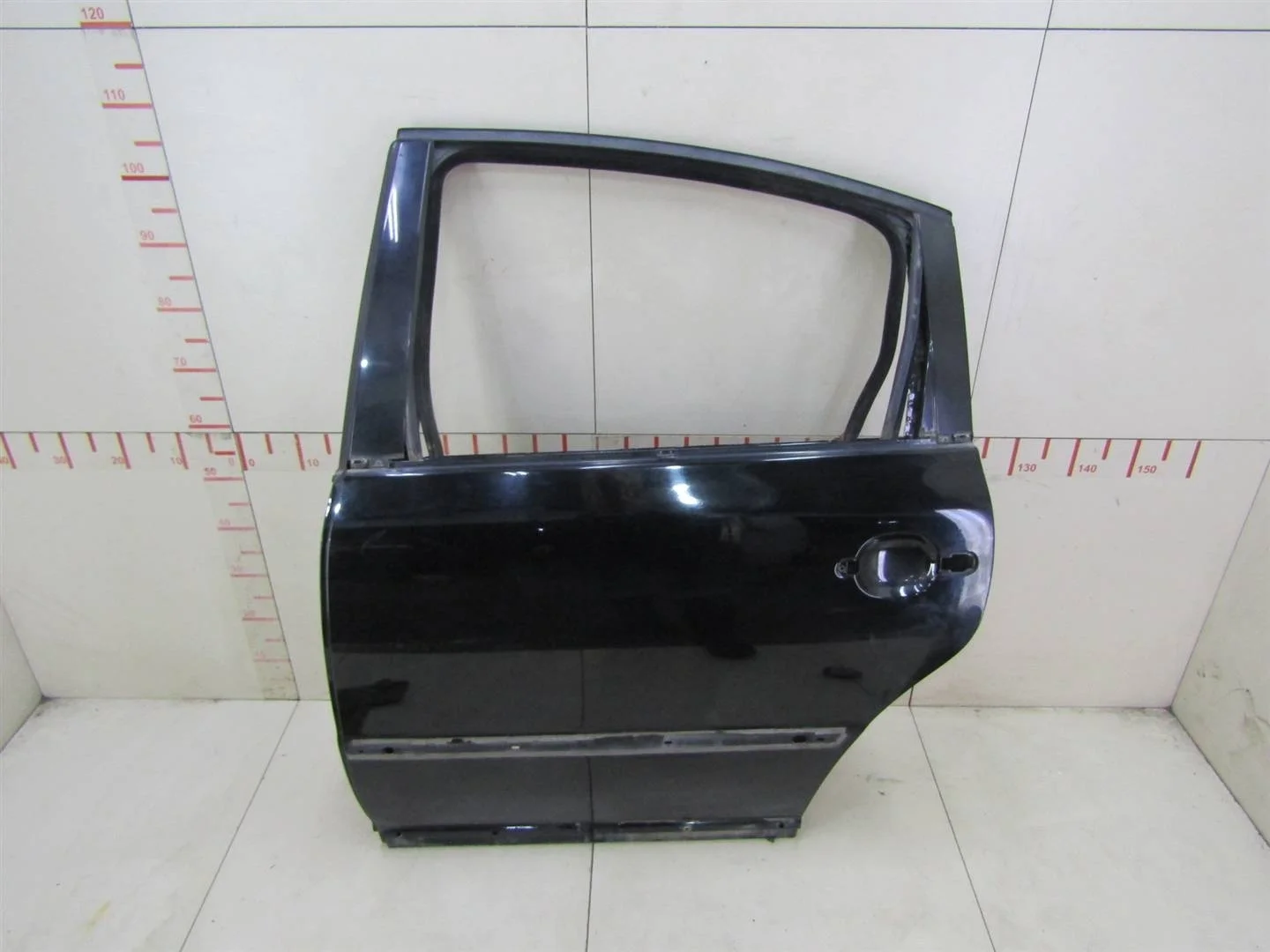 Дверь задняя левая VW Passat (B5+) 2000-2005  [3B5833051AB]  1.8T 20V AWM  в Вологде