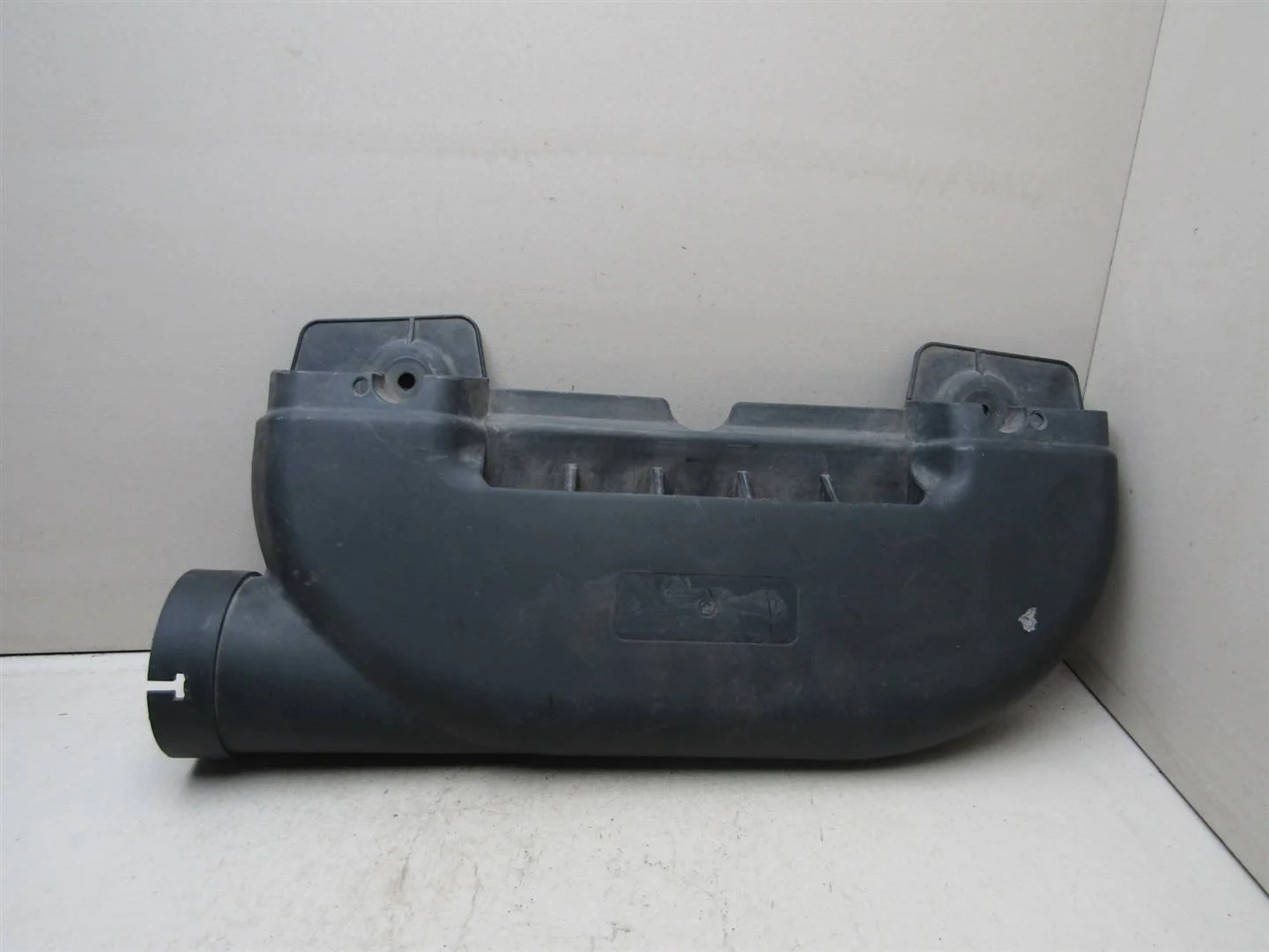 Воздухозаборник (наружный) Kia Ceed 2007-2012  [282121H000]  1.6 16v G4FC в Вологде