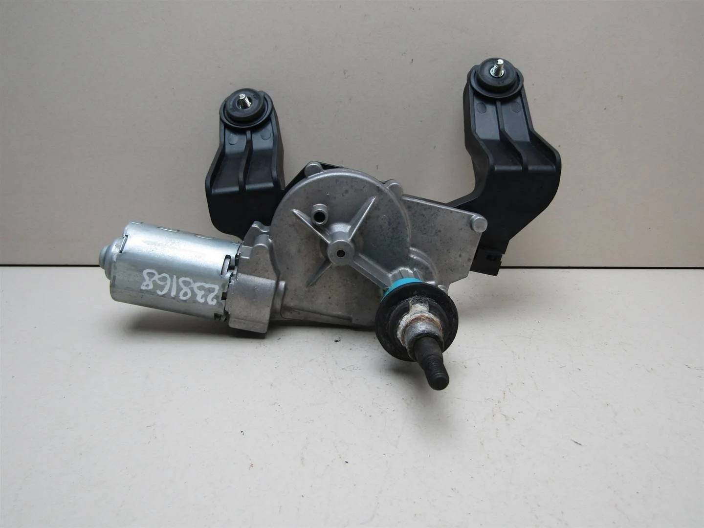 Моторчик стеклоочистителя задний Kia Ceed 2007-2012  [987001H500]  1.6 16v G4FC в Вологде