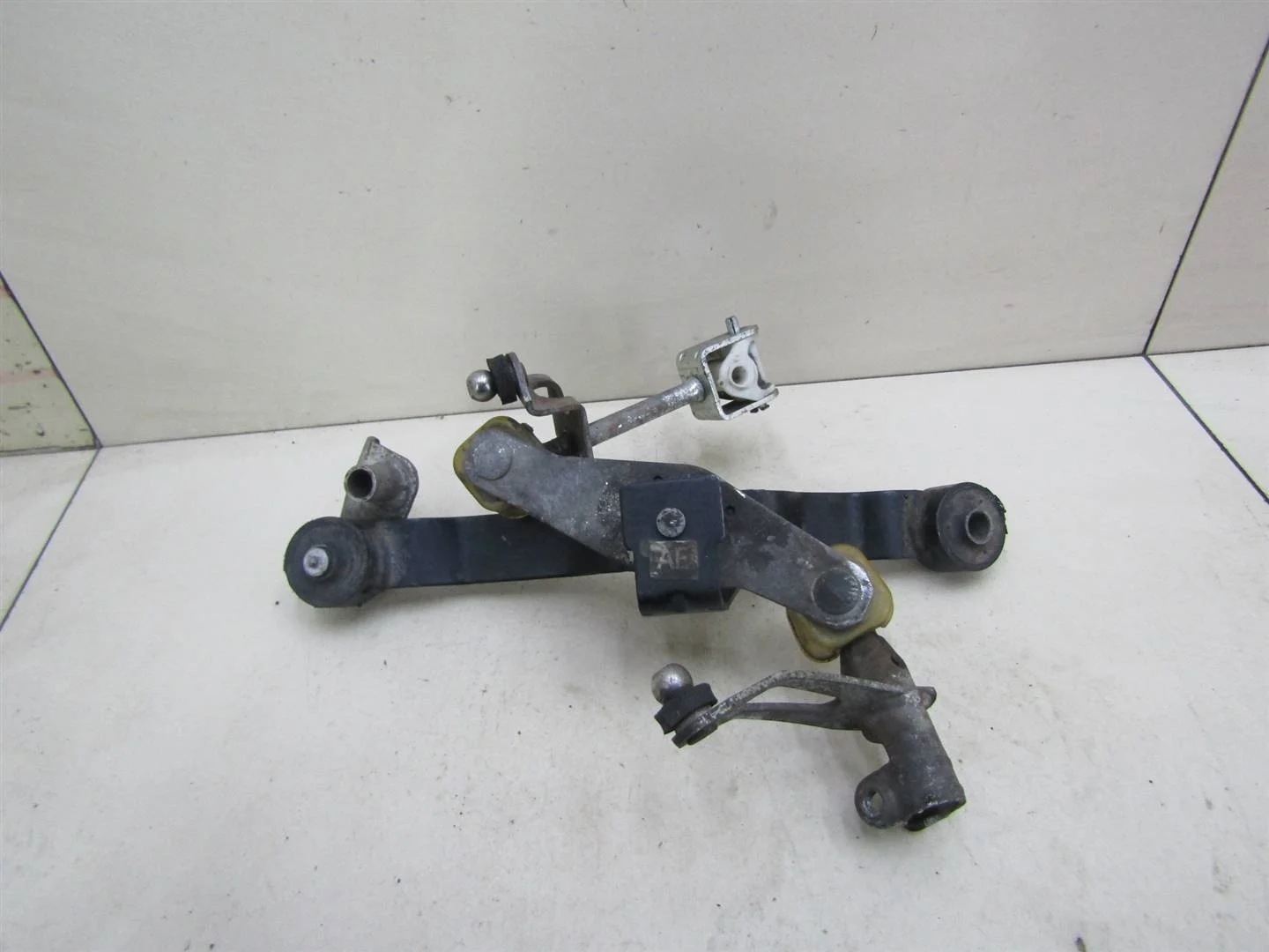 Механизм выбора передач Opel Astra H \ Family 2004-2015  [90578183]  1.6 Z16XER в Вологде