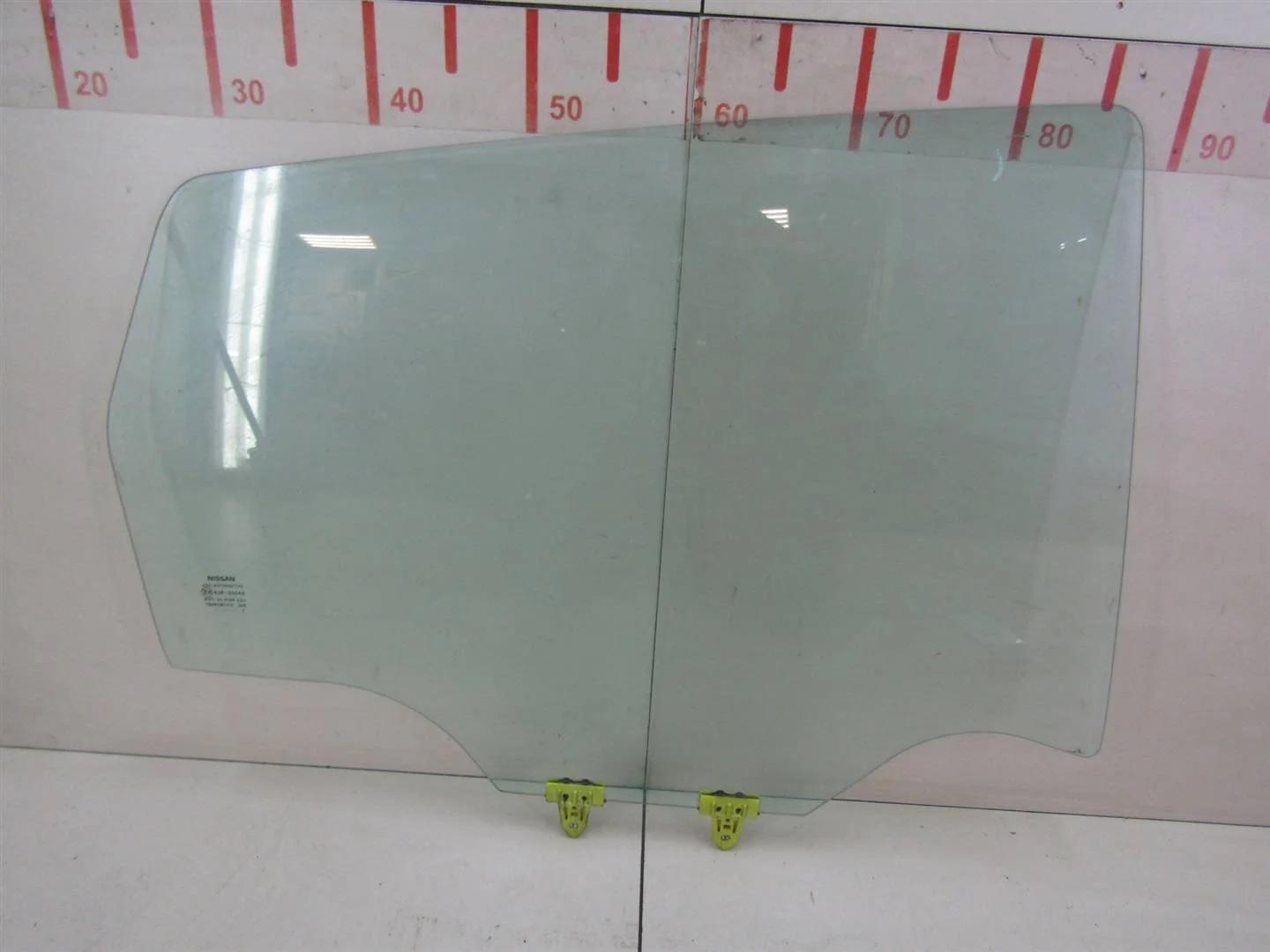 Стекло двери задней правой Nissan Qashqai (J10) 2006-2014  [82300JD000]  в Вологде