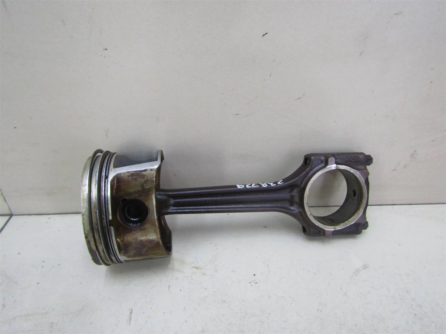 Шатун VW Golf Plus 2005-2014  [06B198401B]  1.6  в Вологде