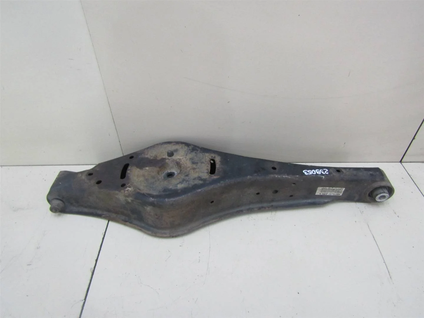 Рычаг задний нижний VW Golf Plus 2005-2014  [1K0505311AB]  1.2 CBZ в Вологде