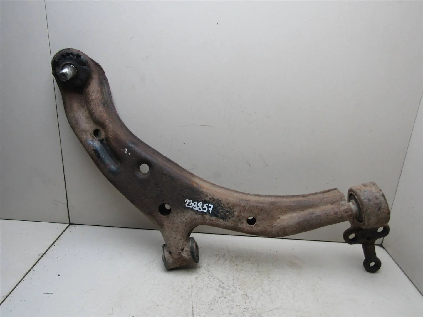 Рычаг передний правый Nissan Almera Classic (B10) 2006-2013  [54500BM410]  1.6 16v QG16DE в Вологде