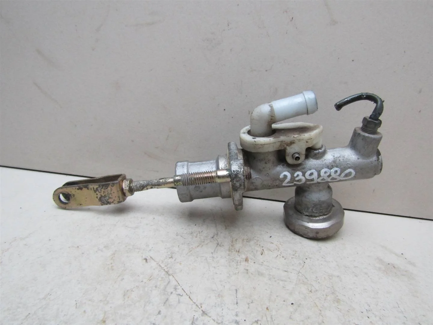 Цилиндр сцепления главный Nissan Almera Classic (B10) 2006-2013  [3061095F0A]  1.6 16v QG16DE в Вологде