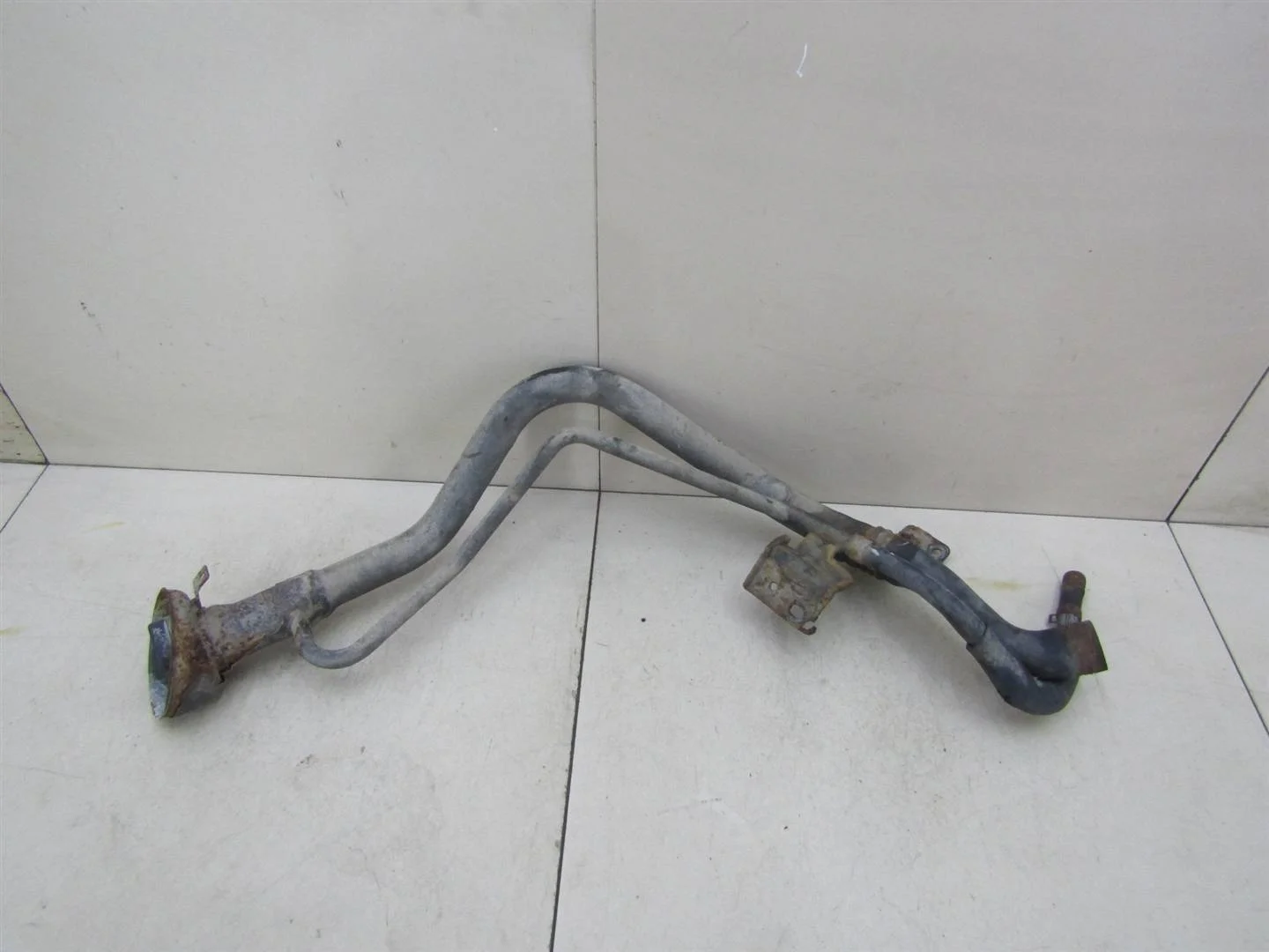 Горловина топливного бака Nissan Almera Classic (B10) 2006-2013  [1722195F0A]  1.6 16v QG16DE в Вологде