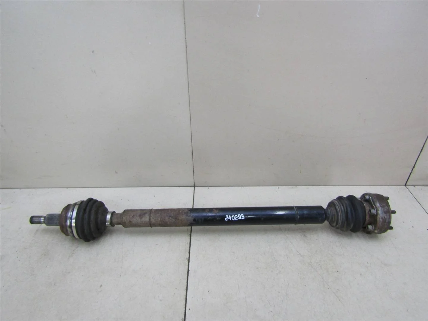 Полуось передняя правая Skoda Octavia (A4 1U-) 2000-2011  [1J0407272BL]  1,4 BCA в Вологде