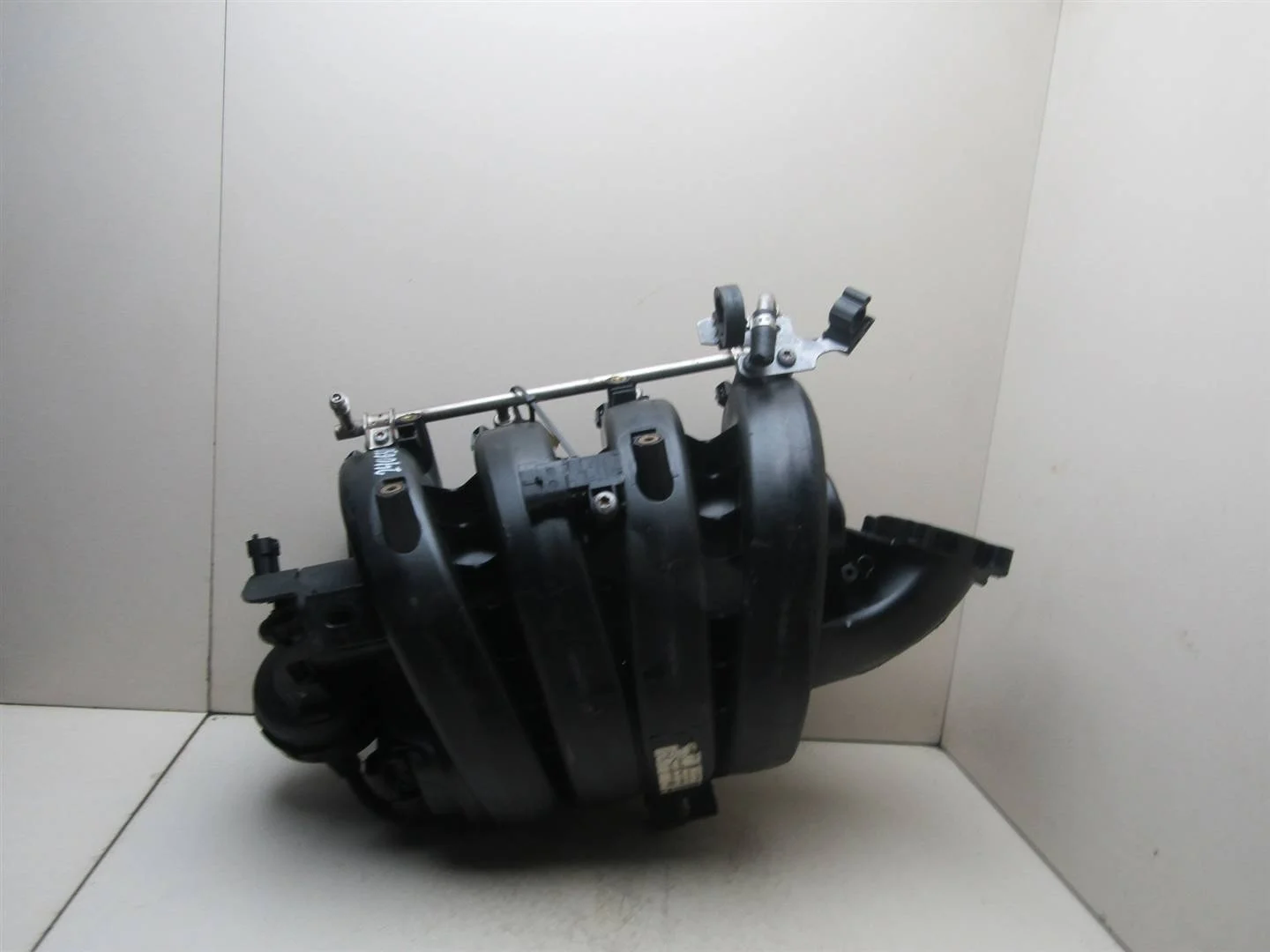 Коллектор впускной Chevrolet Cruze 2009-2016  [55565816]  1.8 F18D4 в Вологде