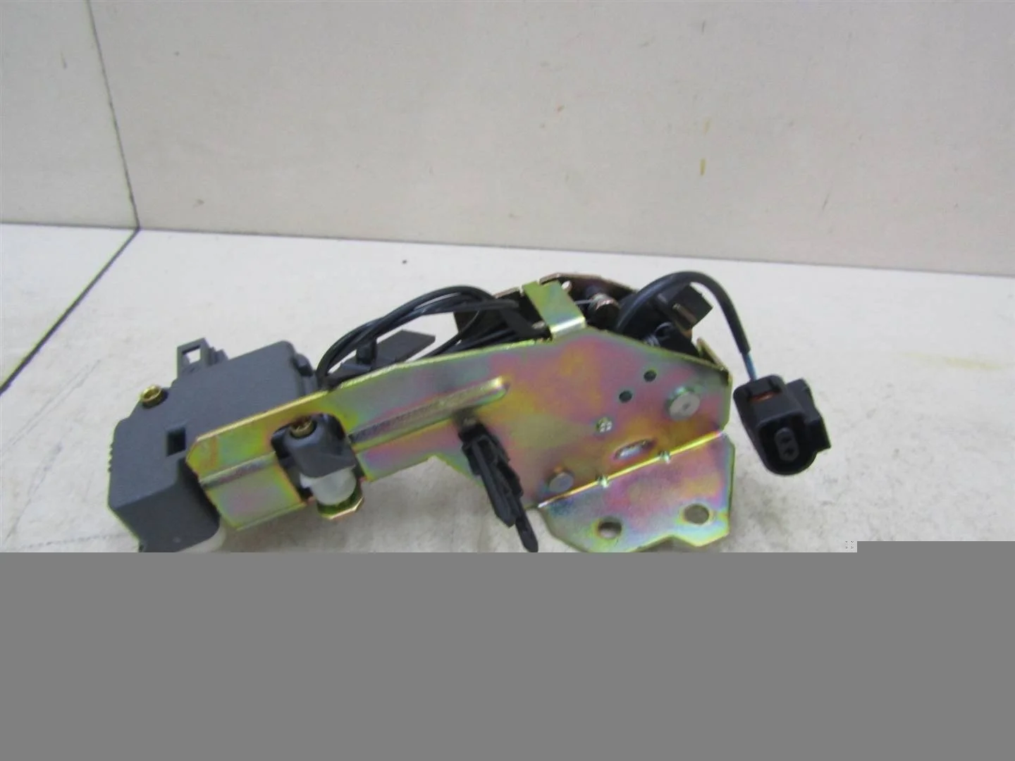 Замок багажника VW Touareg 2002-2010  [7L0827506D]  в Вологде