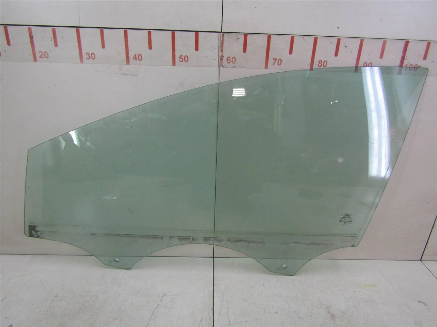 Стекло двери передней левой Ford Focus III 2011-2019  [1742302]  в Вологде