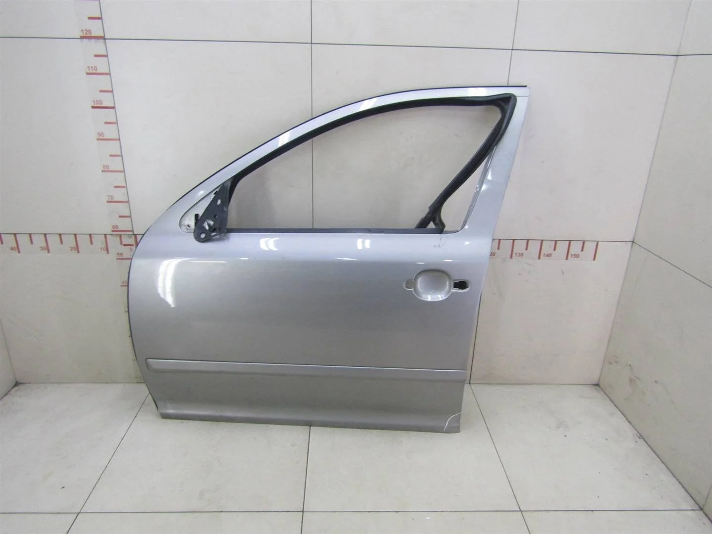 Дверь передняя левая Skoda Octavia (A5 1Z-) 2004-2013  [1Z0831055]  в Вологде
