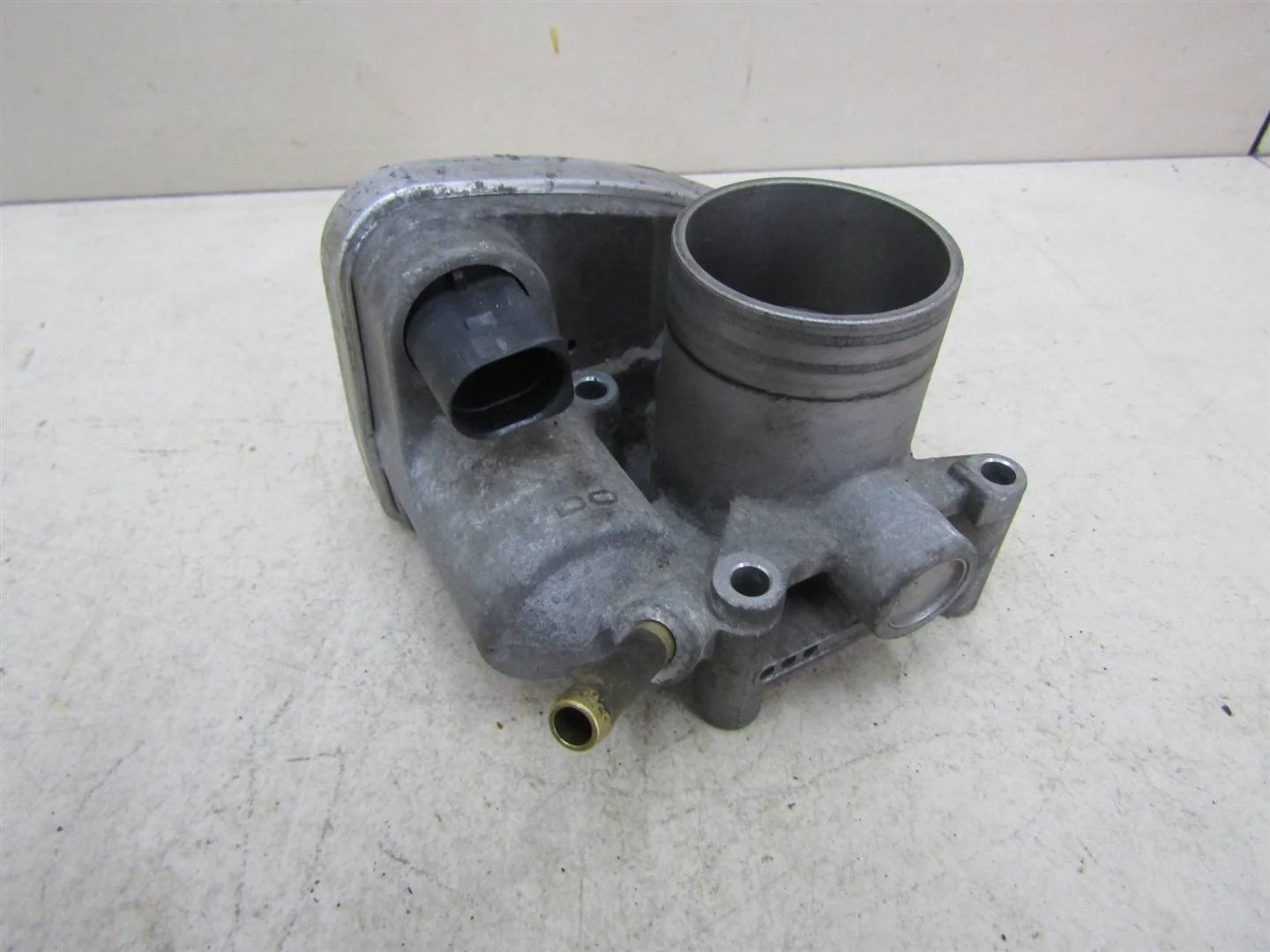 Заслонка дроссельная Skoda Octavia (A4 1U-) 2000-2011  [036133062L]  1,4 BCA в Вологде
