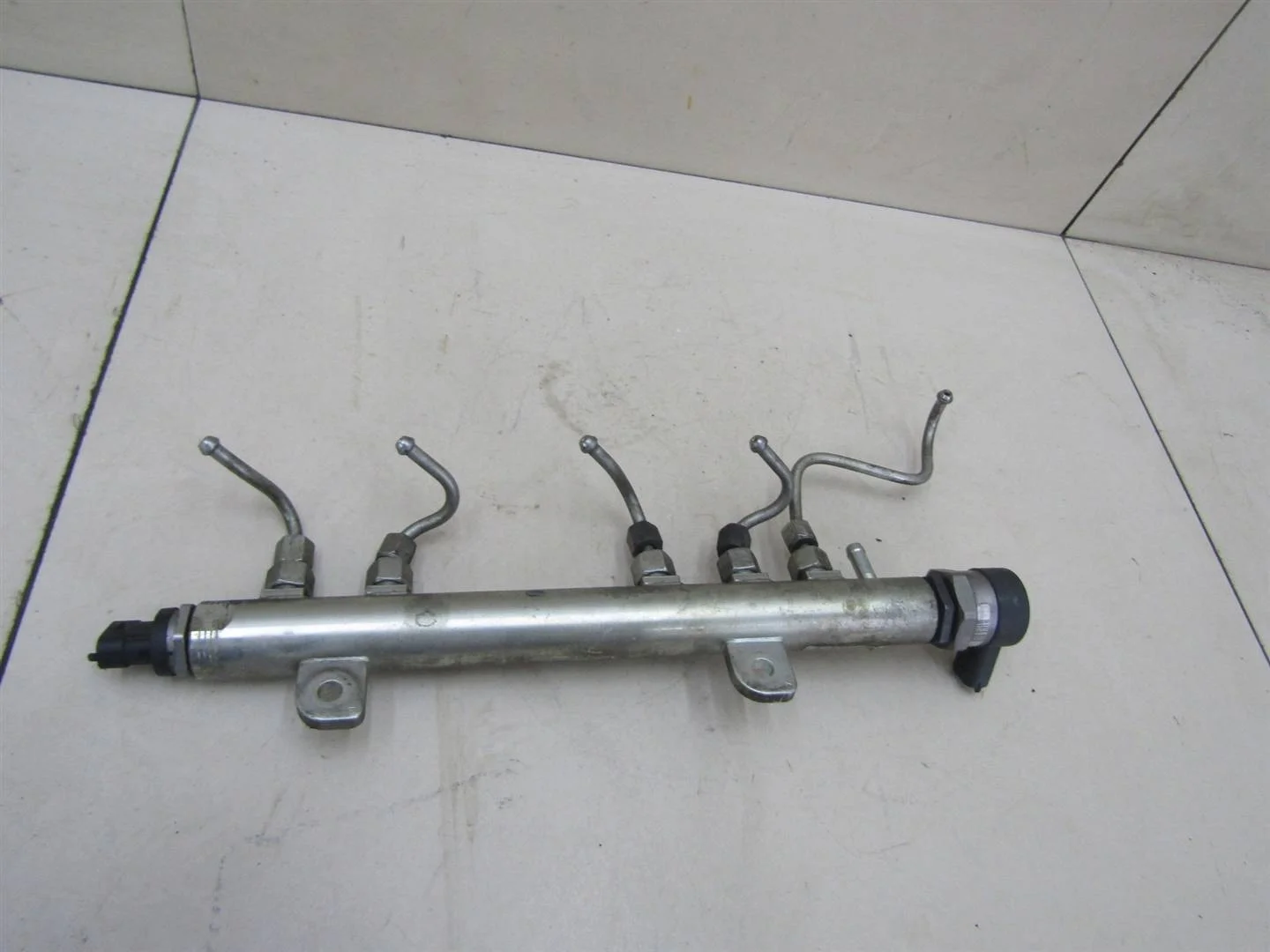 Рейка топливная (рампа) Opel Astra H \ Family 2004-2015  [55200517]  1.3 Z13DTH Z13DTJ в Вологде