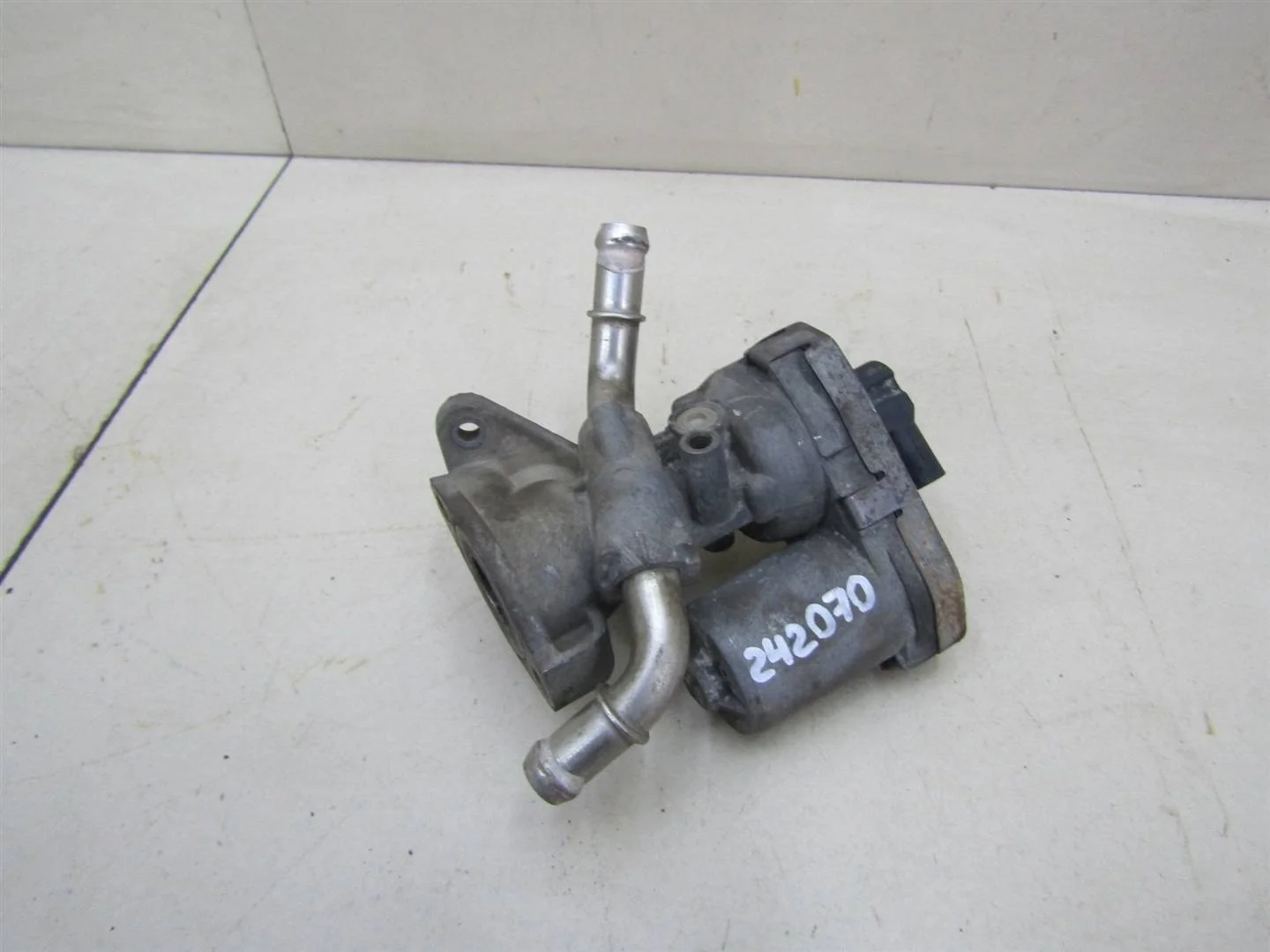 Клапан рециркуляции выхлопных газов Ford Transit 2006-2013  [1480549]  2.4 16v PHFA  в Вологде