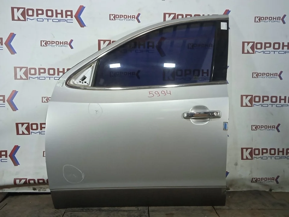 Дверь передняя левая Б/У царапины, без моторчика стеклоподъемника